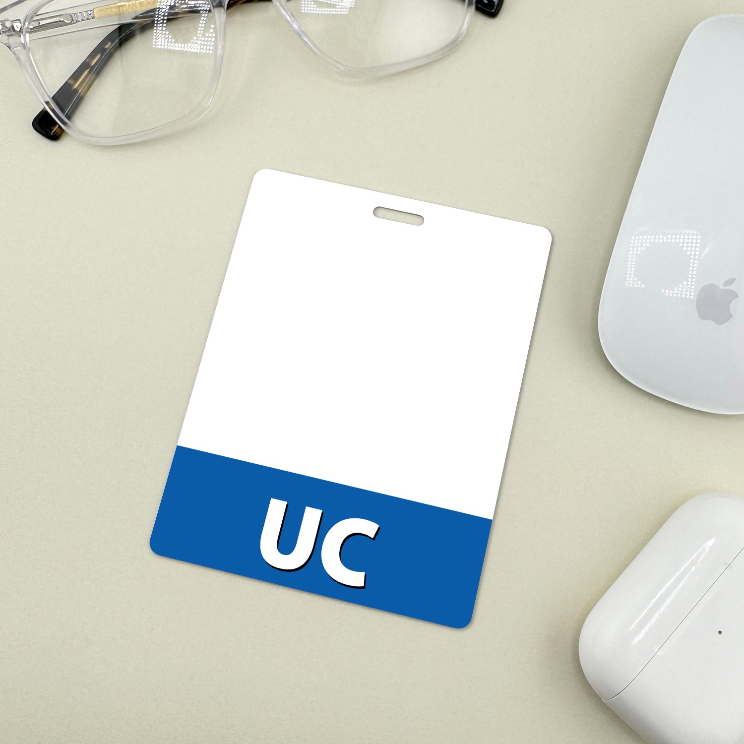 Glasses and a Mouse - HO mockup